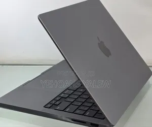 New Laptop Apple MacBook Pro 2023 M3 14-Inch 8GB Apple M3 SSD 512GB