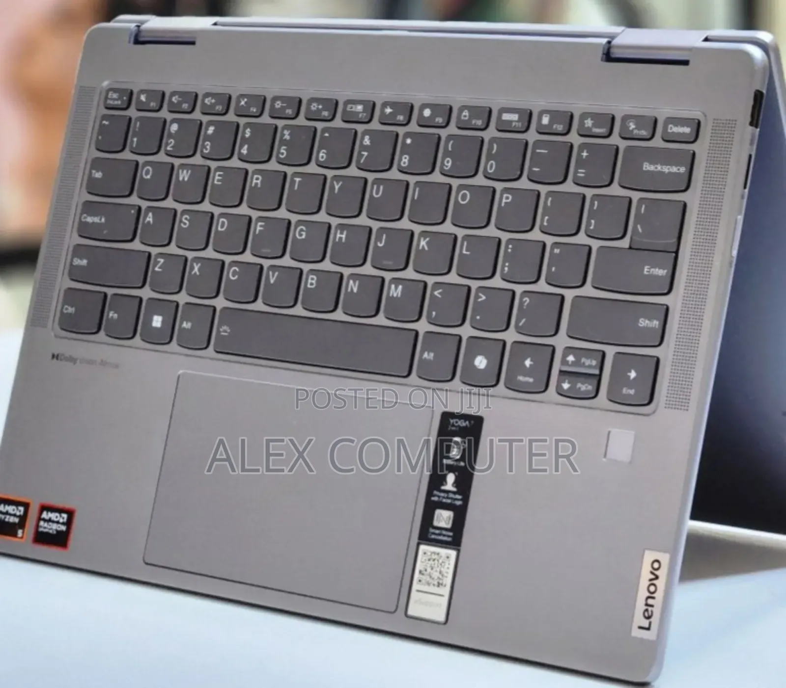 New Laptop Lenovo Yoga 700 8GB AMD Ryzen 5 SSD 512GB