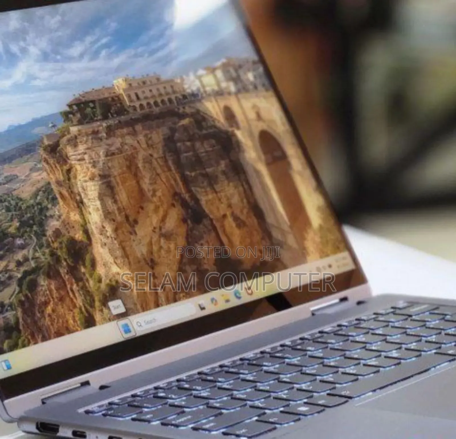 New Laptop Lenovo Yoga 7i 8GB AMD Ryzen 5 SSD 512GB