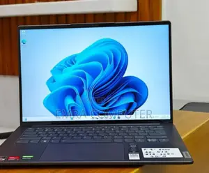 New Laptop Lenovo Yoga 7i 32GB AMD Ryzen 9 SSD 256GB