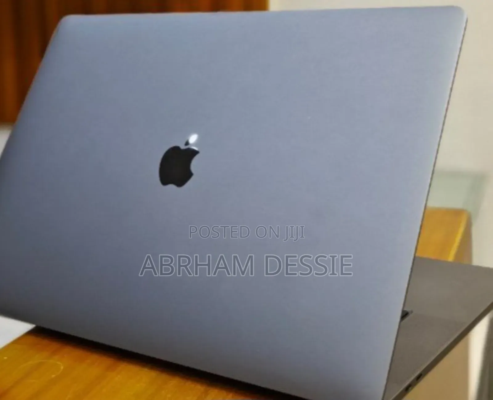 New Laptop Apple MacBook Pro 2019 16GB Intel Core I7 SSD 512GB
