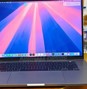New Laptop Apple MacBook Pro 2019 16GB Intel Core I7 SSD 512GB