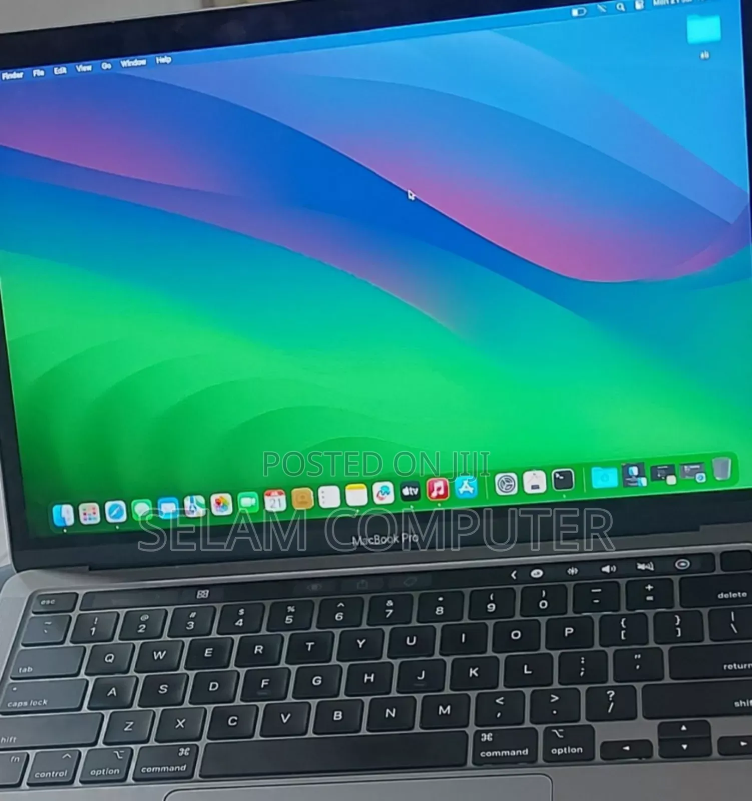 New Laptop Apple MacBook Pro 2022 M2 8GB Apple M2 SSD 256GB