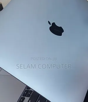 New Laptop Apple MacBook Pro 2022 M2 8GB Apple M2 SSD 256GB