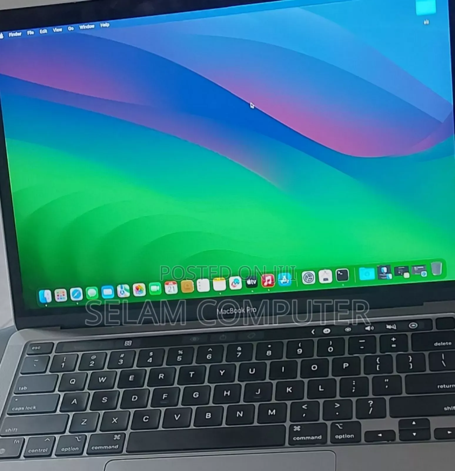 New Laptop Apple MacBook Pro 2022 M2 8GB Apple M2 SSD 256GB
