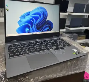 New Laptop Lenovo LOQ 15ARP9 24GB AMD Ryzen 5 SSD 512GB