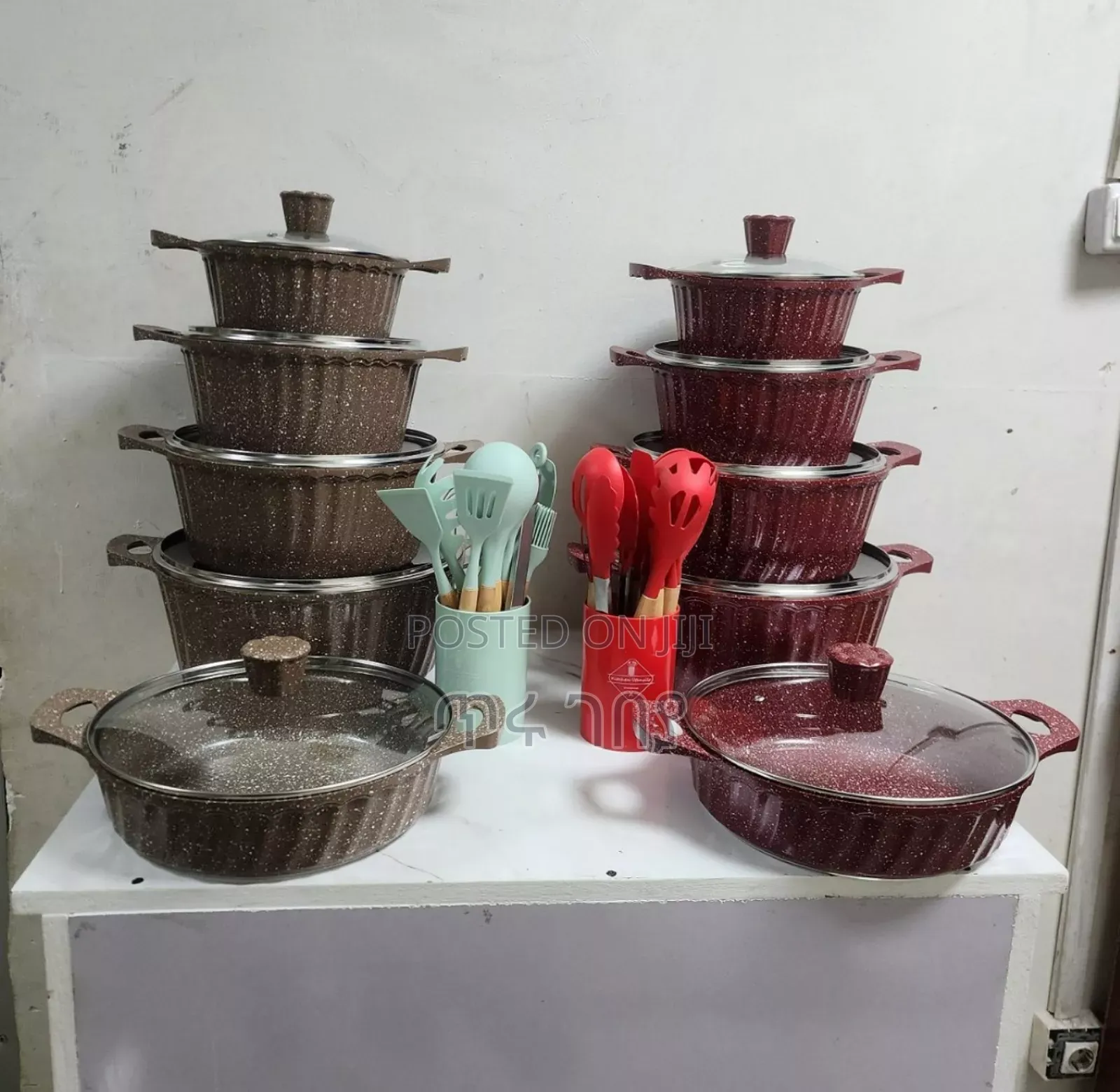 Cookware Package ድስቶች መጥበሻ ከነክዳኑ ሲልከን ማማሰያ እና ጭልፋዎች