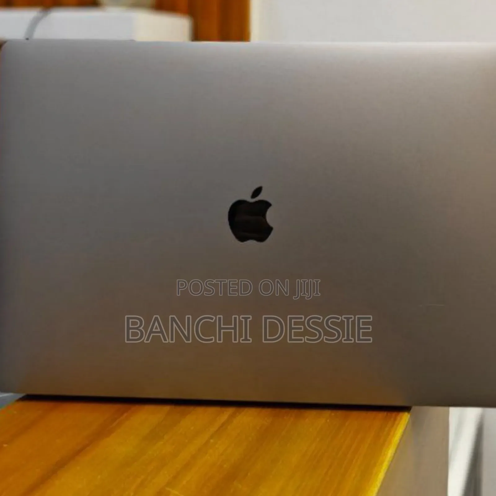 New Laptop Apple MacBook 2019 16GB Intel Core I7 SSD 512GB