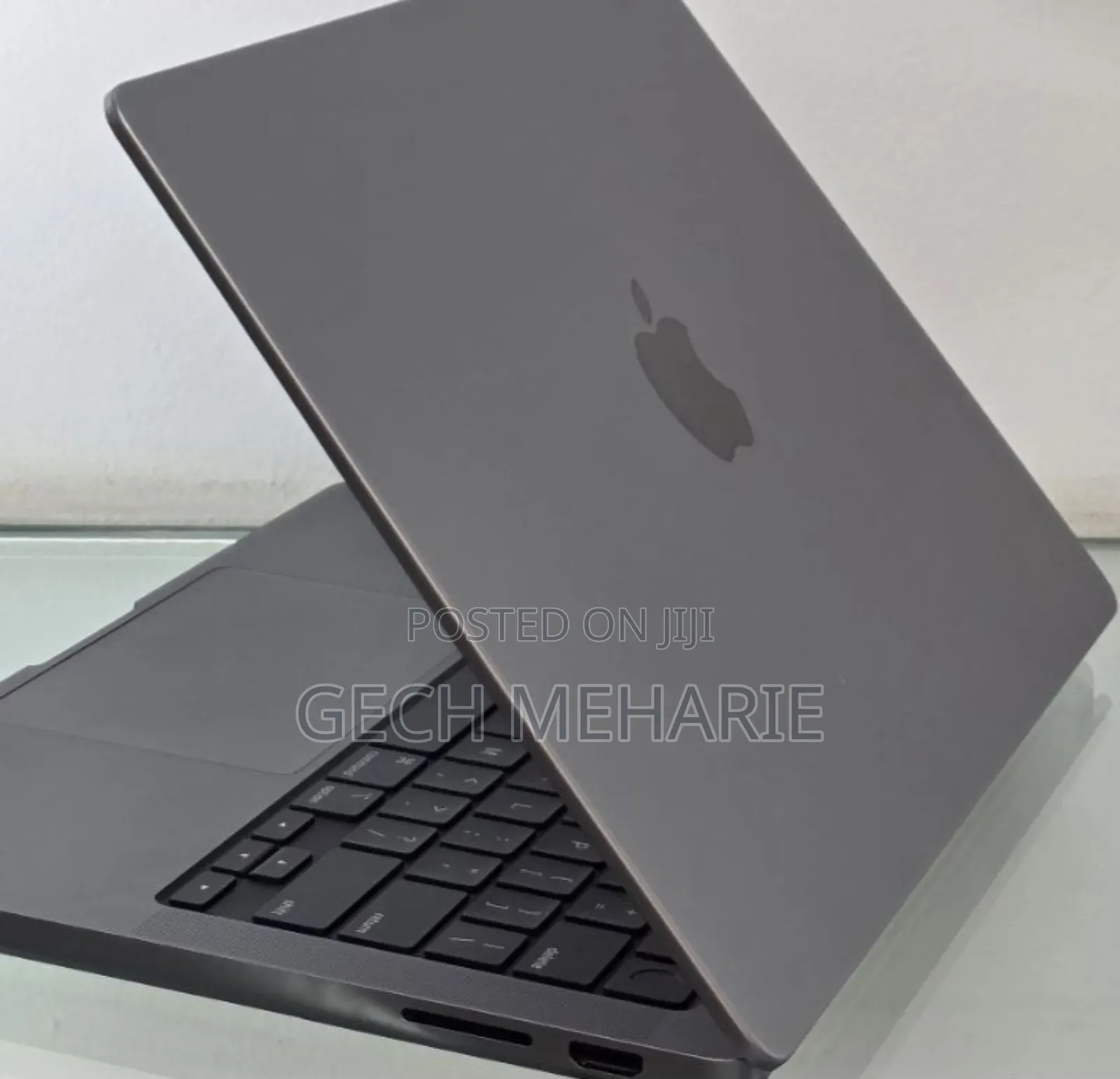 New Laptop Apple MacBook Pro 2023 M3 14-Inch 8GB Apple M3 SSD 512GB