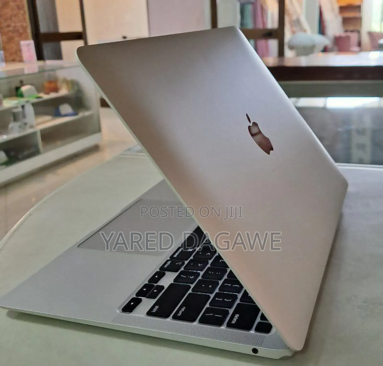 New Laptop Apple MacBook Air 2020 M1 8GB Apple M1 SSD 256GB