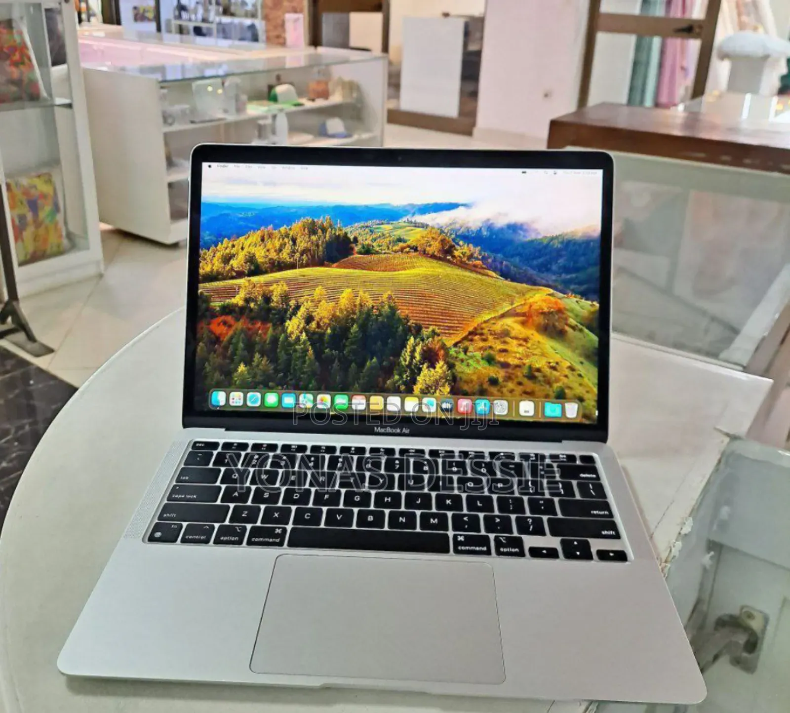 New Laptop Apple MacBook Air 2020 M1 8GB SSD 256GB
