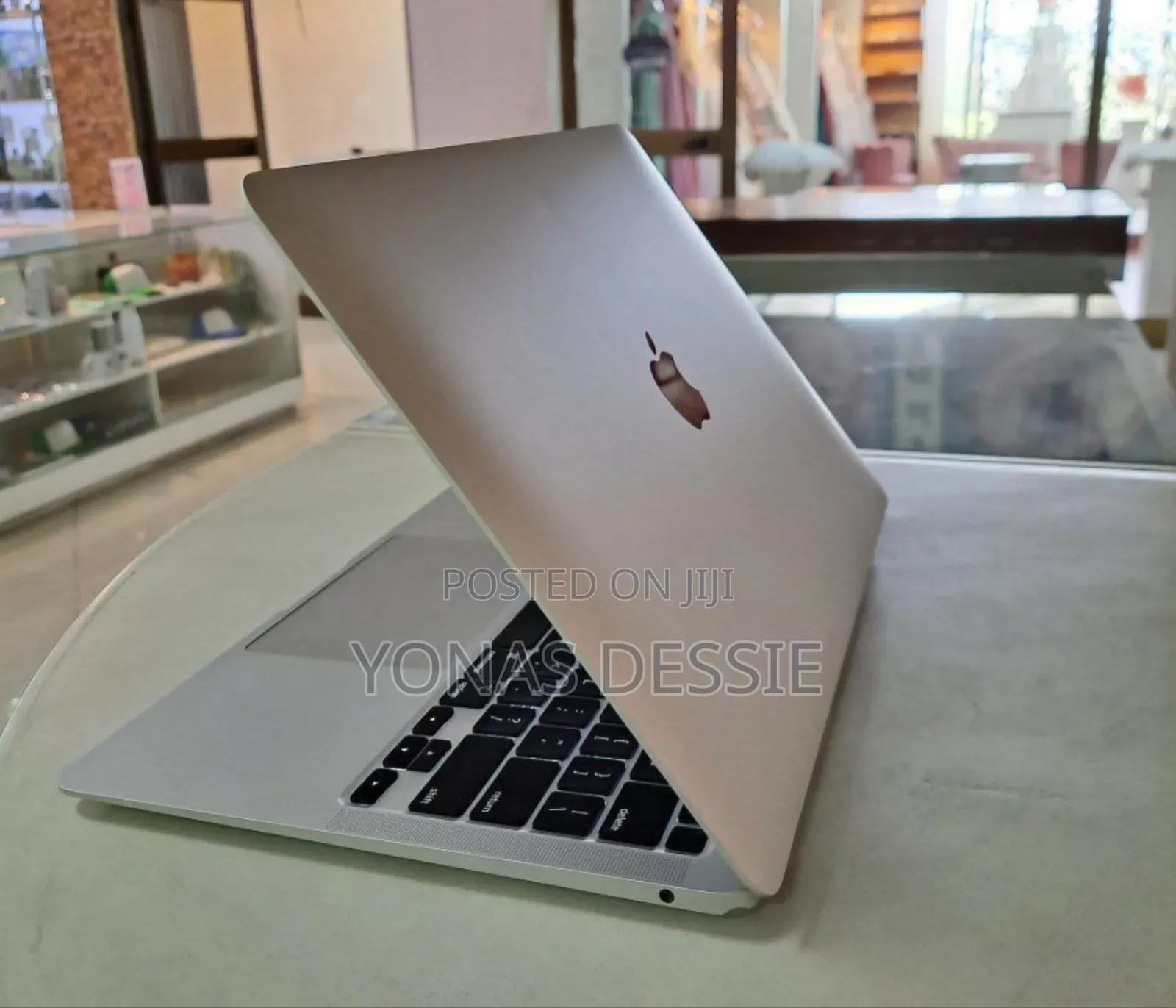 New Laptop Apple MacBook Air 2020 M1 8GB SSD 256GB