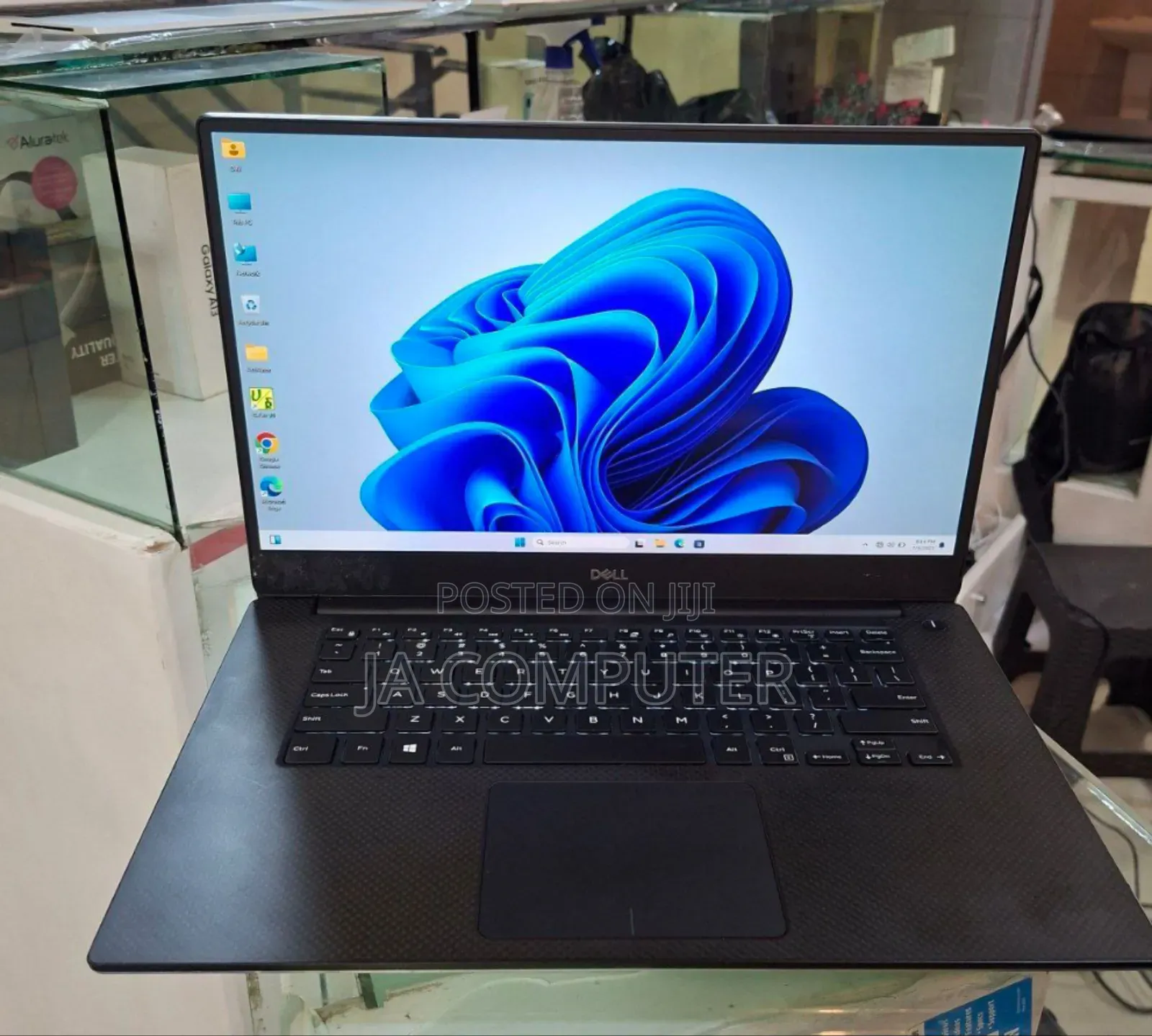 New Laptop Dell Precision 5540 16GB Intel Core I7 SSD 512GB