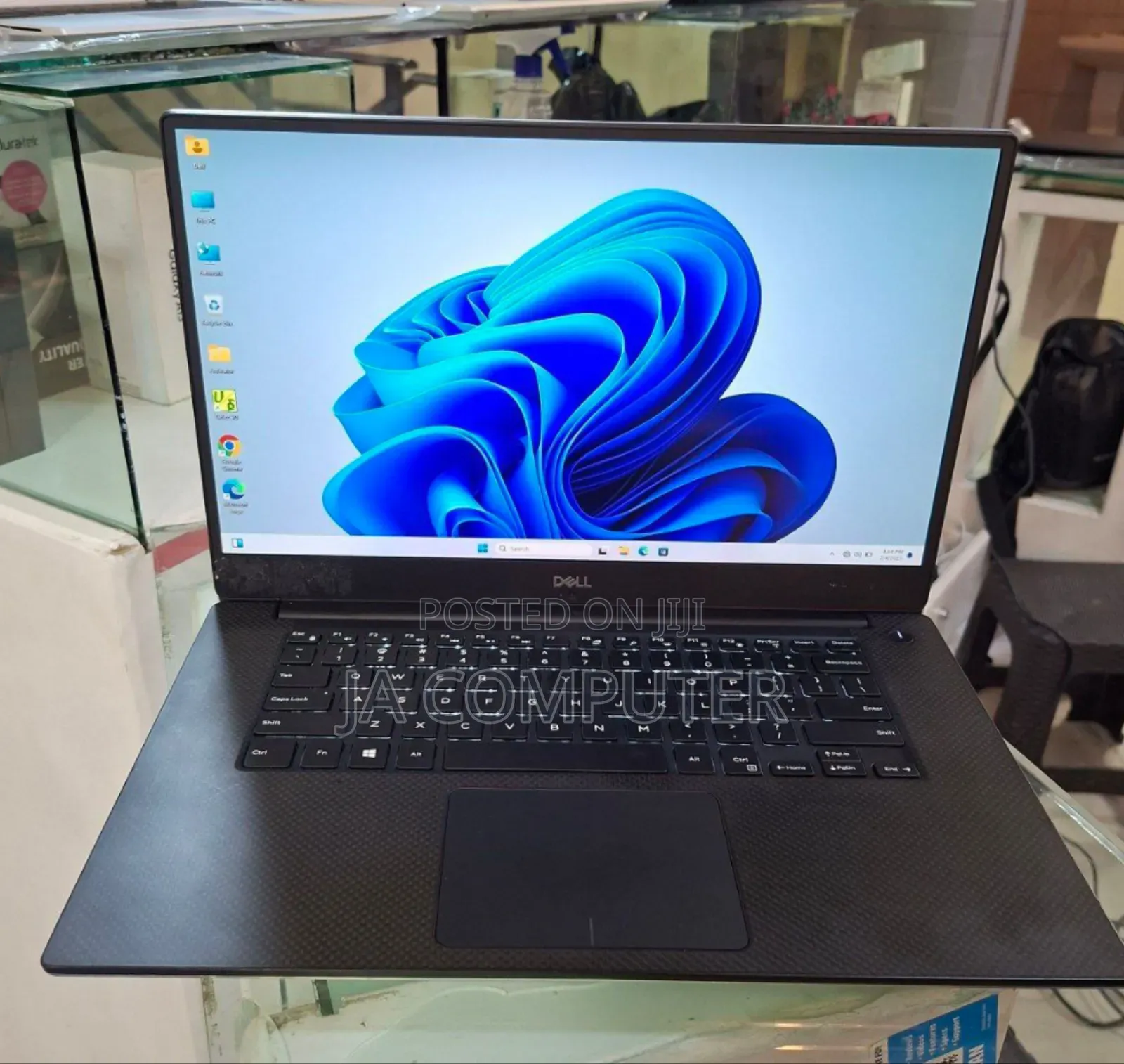 New Laptop Dell Precision 5540 16GB Intel Core I7 SSD 512GB