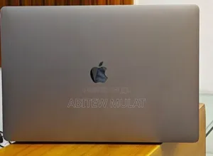 New Laptop Apple MacBook Pro 2019 16GB Intel Core I7 SSD 512GB