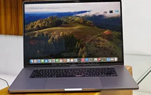 New Laptop Apple MacBook Pro M1 32GB Apple M1 Pro SSD 1T