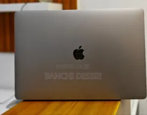 New Laptop Apple MacBook Pro M1 32GB Apple M1 Pro SSD 1T