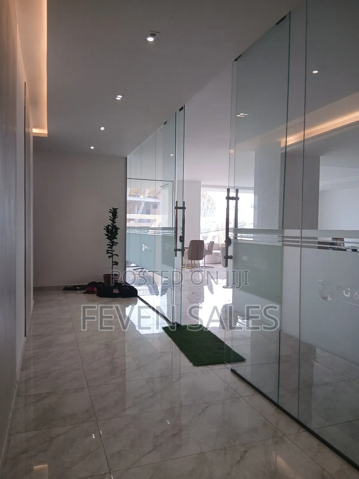  ቦሌ መድሃኒያለም አካባቢ ሱቅ 
 ከ16 ካሬ ጀምሮ የንግድ ሱቆች