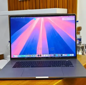 New Laptop Apple MacBook Pro 2019 16GB Intel Core I7 SSD 512GB