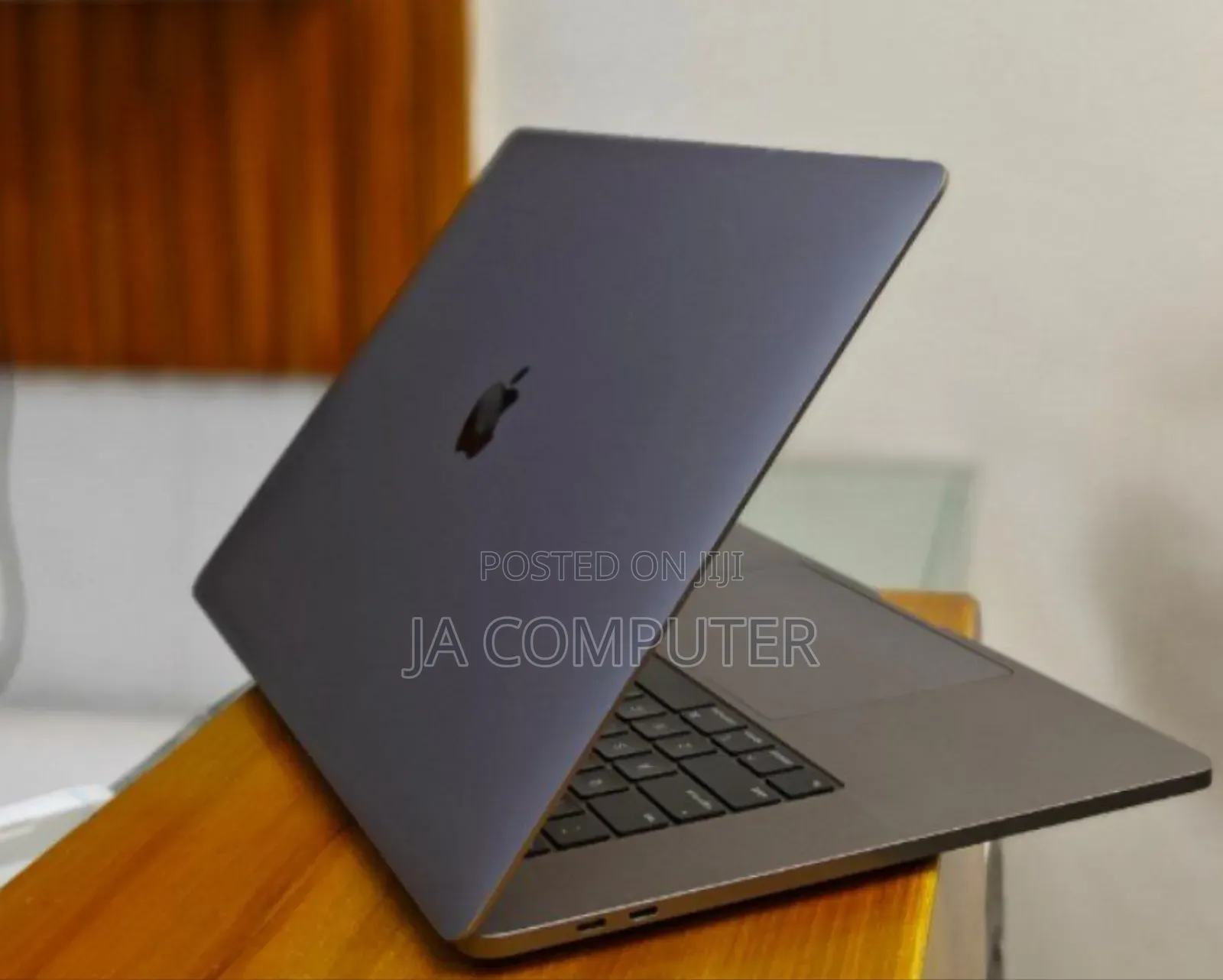 New Laptop Apple MacBook Pro 2019 64GB Intel Core I9 SSD 512GB