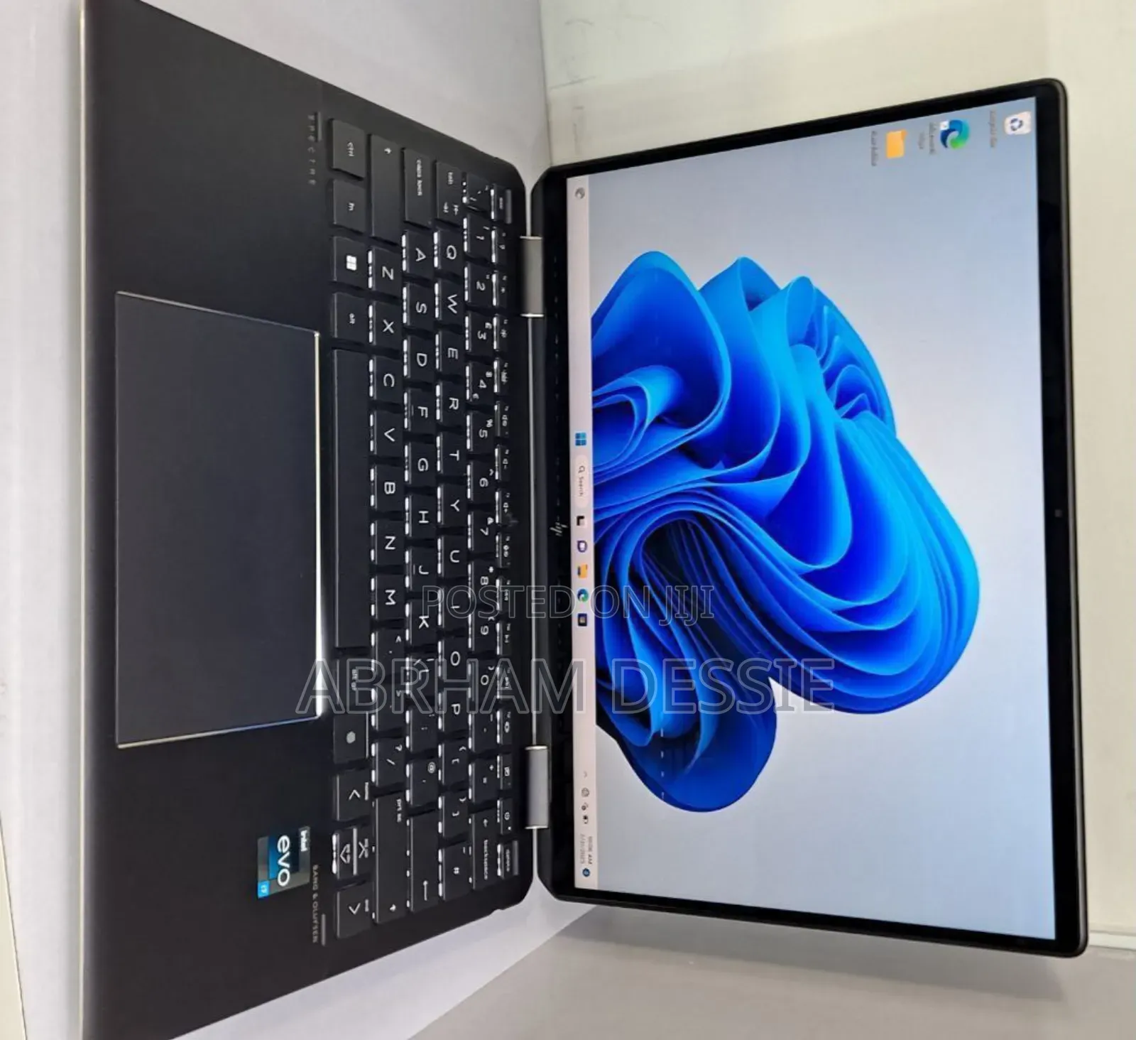 New Laptop HP Spectre 16GB Intel Core I7 SSD 1T