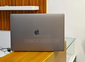 New Laptop Apple MacBook Pro 2019 16GB Intel Core I7 SSD 512GB