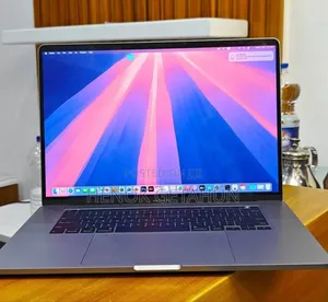 New Laptop Apple MacBook Pro 2019 16GB Intel Core I7 SSD 512GB