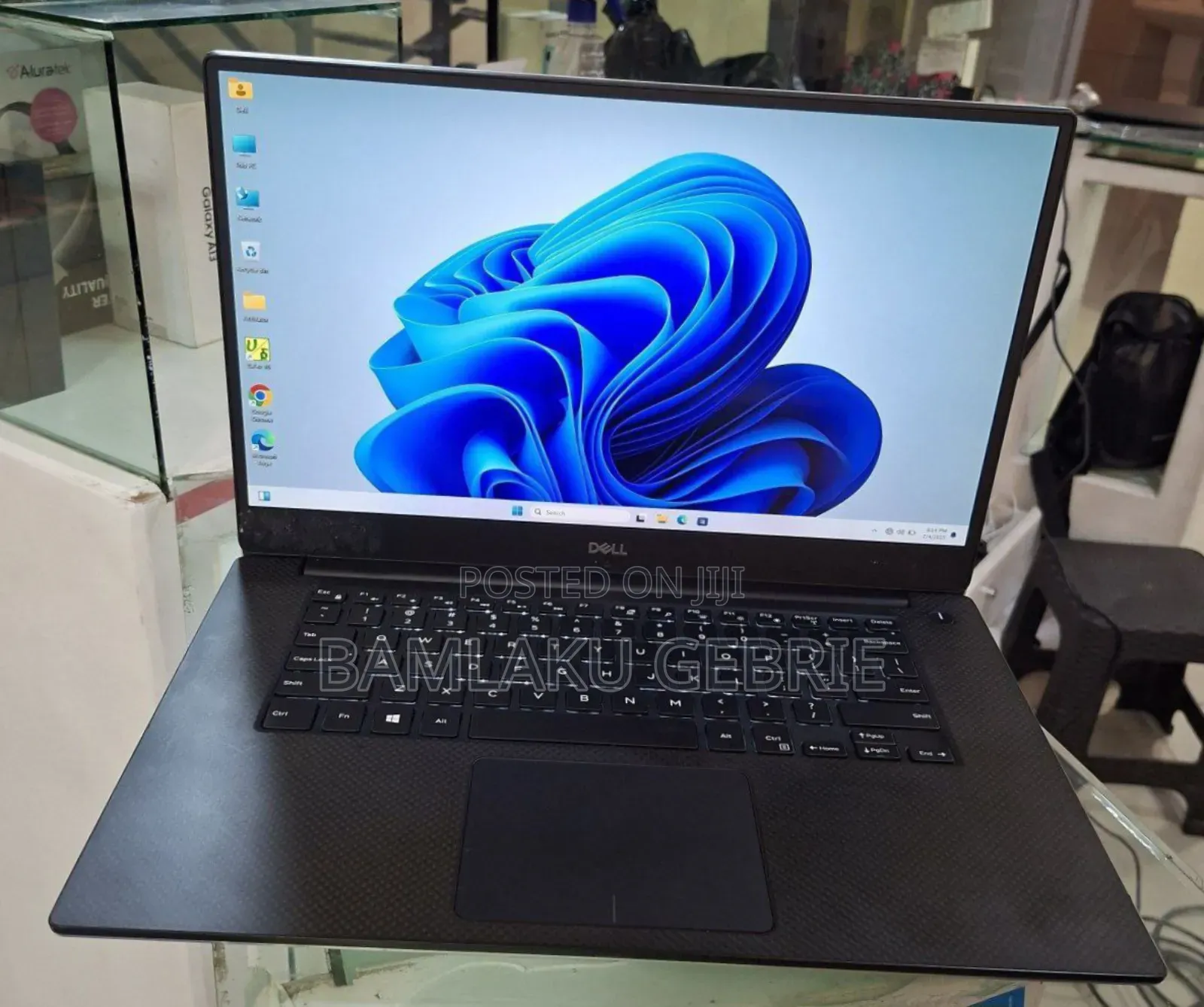 New Laptop Dell Precision 5540 16GB Intel Core I7 SSD 512GB