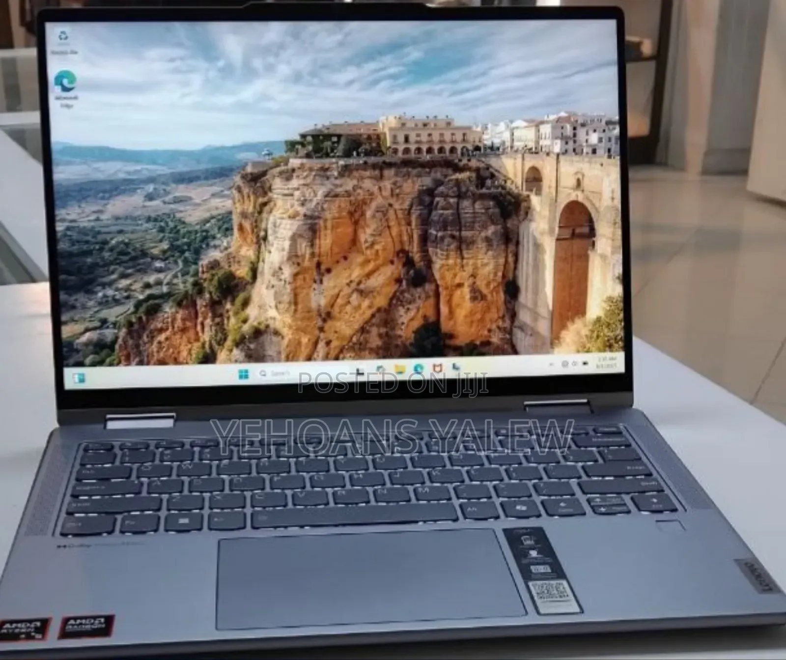 New Laptop Lenovo Yoga 7i 8GB AMD Ryzen 5 SSD 512GB