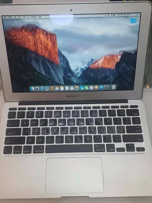 Photo - New Laptop Apple MacBook 4GB Intel Core I5 SSD 128GB