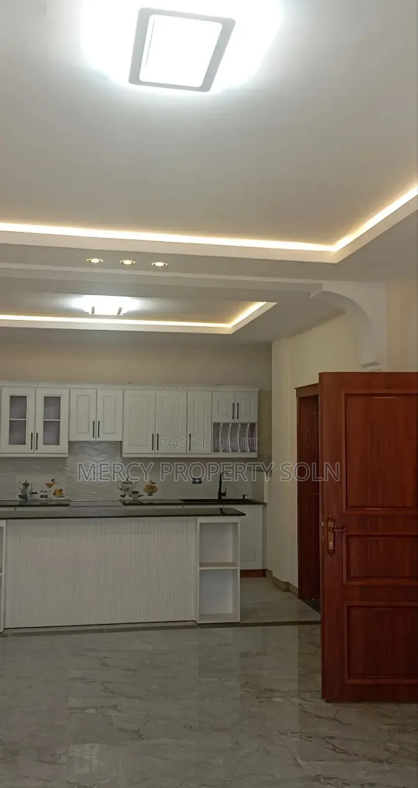 8bdrm House in Bole for sale