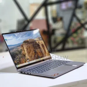 New Laptop Lenovo Yoga 7i 8GB AMD Ryzen 5 SSD 512GB