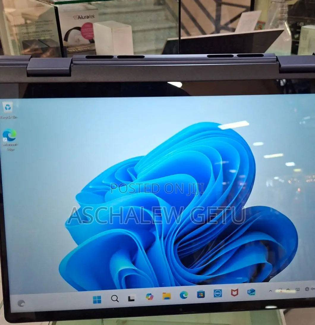 New Laptop Dell Inspiron 15 16GB AMD Ryzen 7 SSD 1T