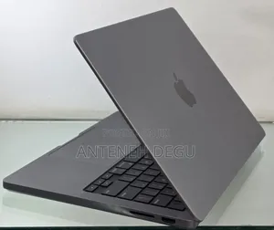 Photo - New Laptop Apple MacBook Pro 8GB Apple M3 Pro SSD 512GB