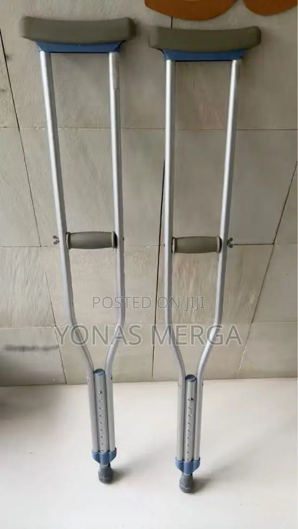 Crutches//Crutches××A Staff-Like Mobility Aid Used to Assist