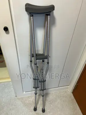 Photo - Crutches/ክራንች+Under-Arm(The Armpit or Axilla)Padded Platform