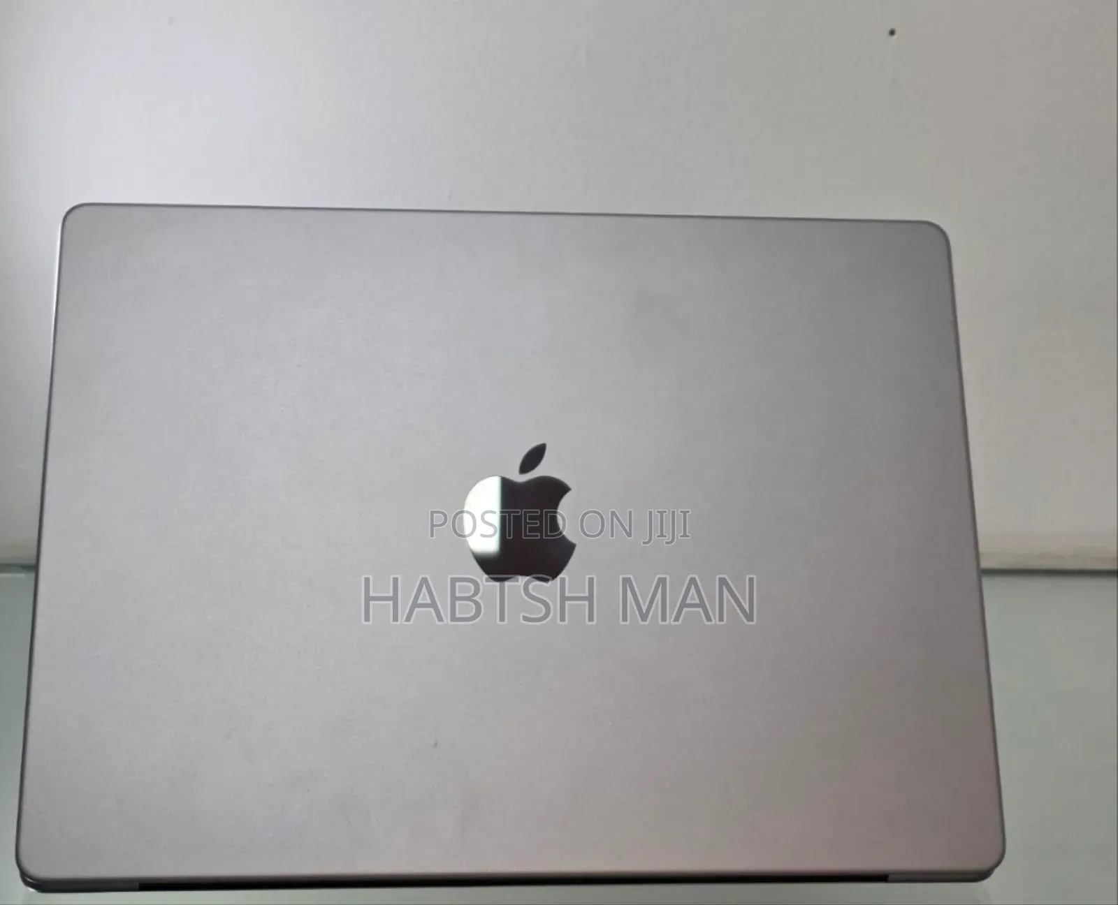 New Laptop Apple MacBook Pro 2023 M3 Pro 14-Inch 8GB Apple M3 SSD 512GB