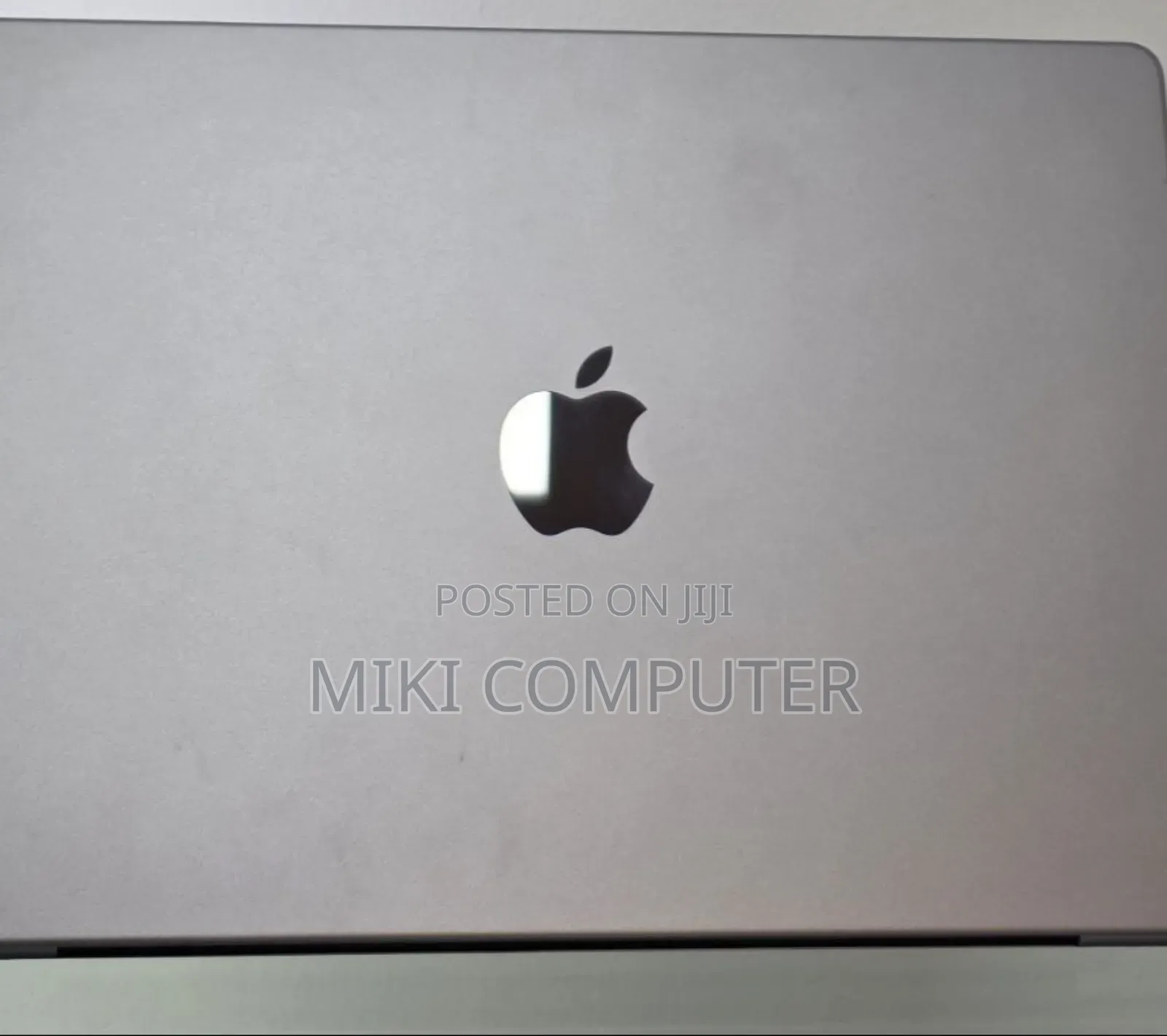 New Laptop Apple MacBook Pro 2024 M3 14-Inch 8GB Intel SSD 512GB