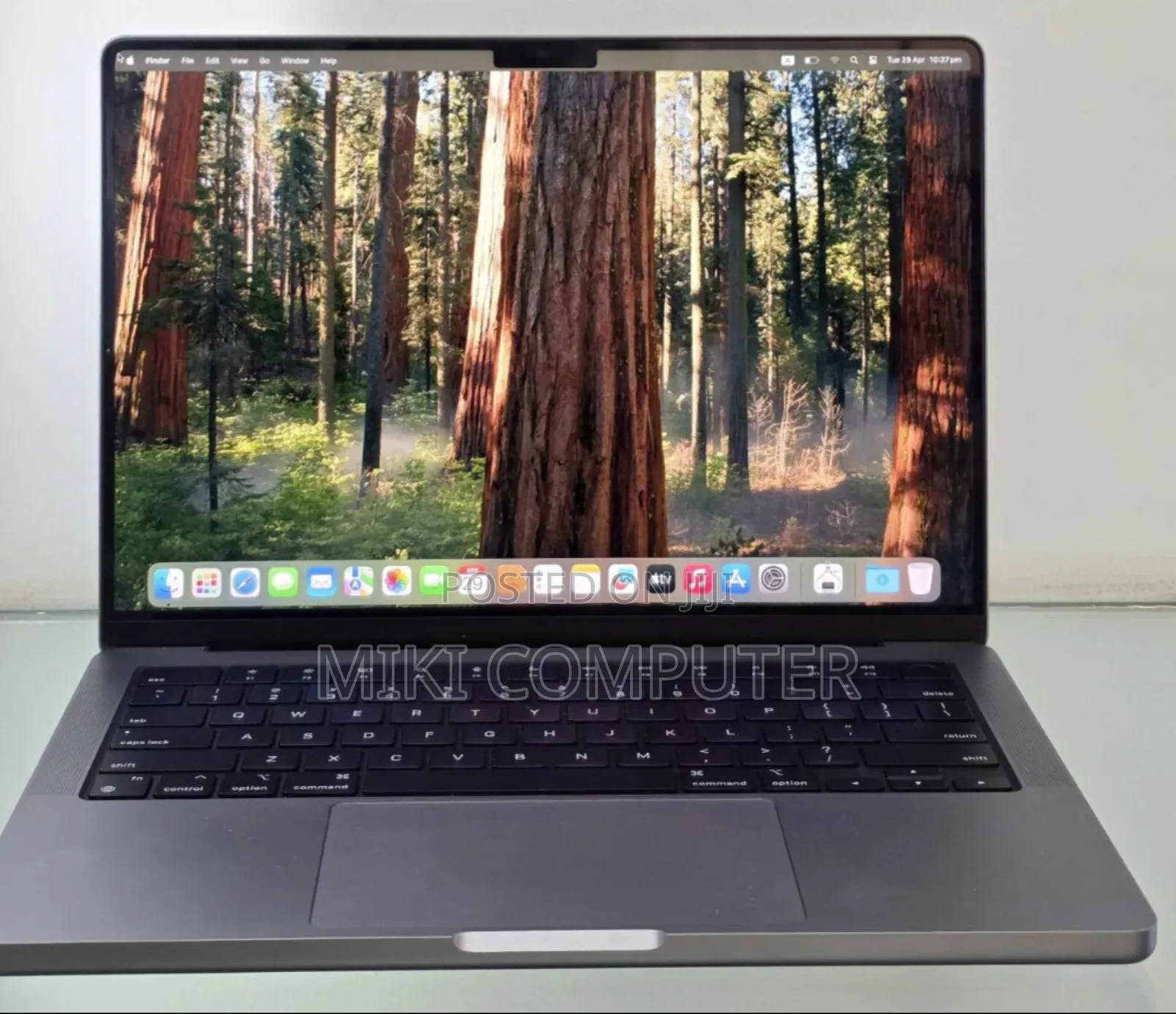 New Laptop Apple MacBook Pro 2024 M3 14-Inch 8GB Intel SSD 512GB