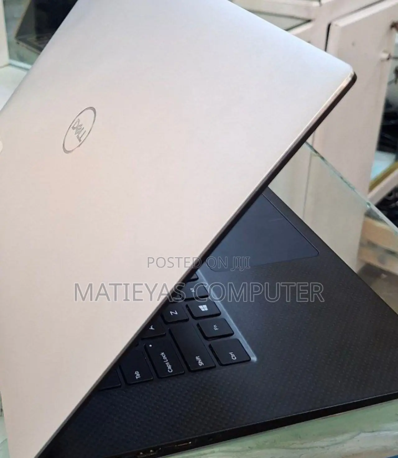 New Laptop Dell Precision 5540 16GB Intel Core I7 SSD 512GB