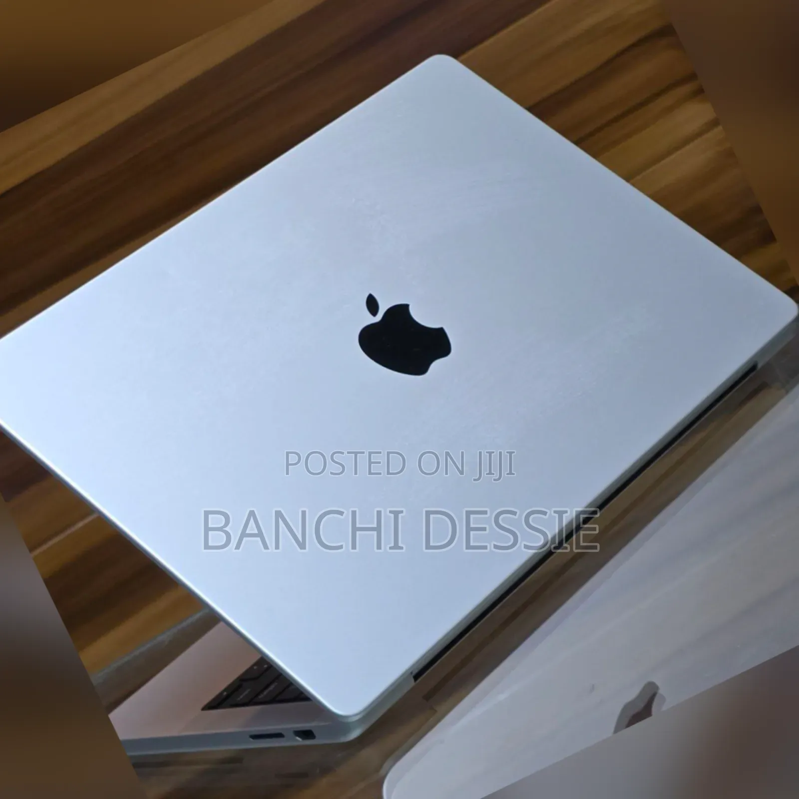 New Laptop Apple MacBook Pro 2023 M3 14-inch 8GB Apple M3 Pro SSD 512GB