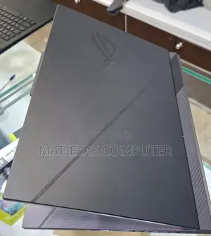 New Laptop Asus ROG Strix G15 32GB Intel Core I9 SSD 1T