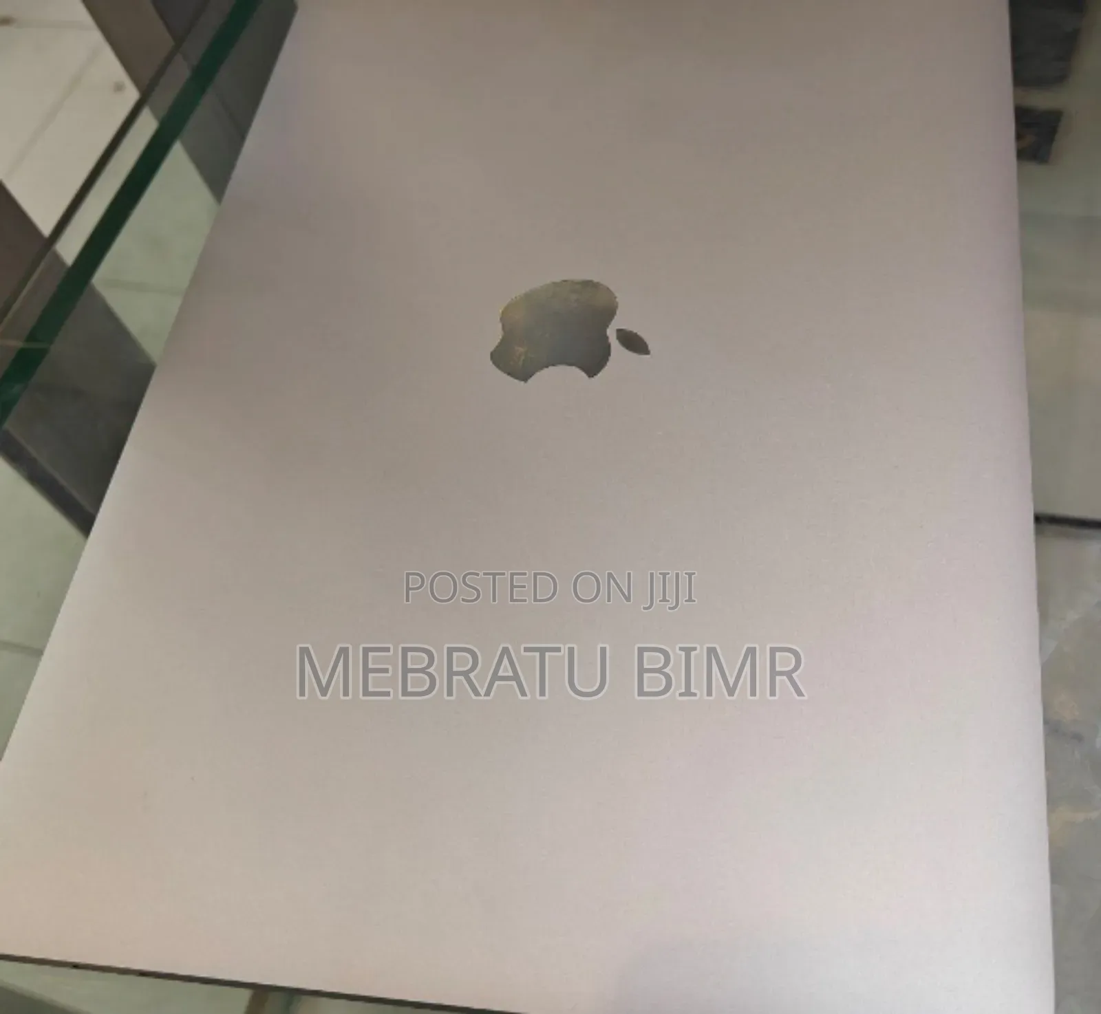 New Laptop Apple MacBook Pro M1 8GB Apple M1 Pro SSD 256GB