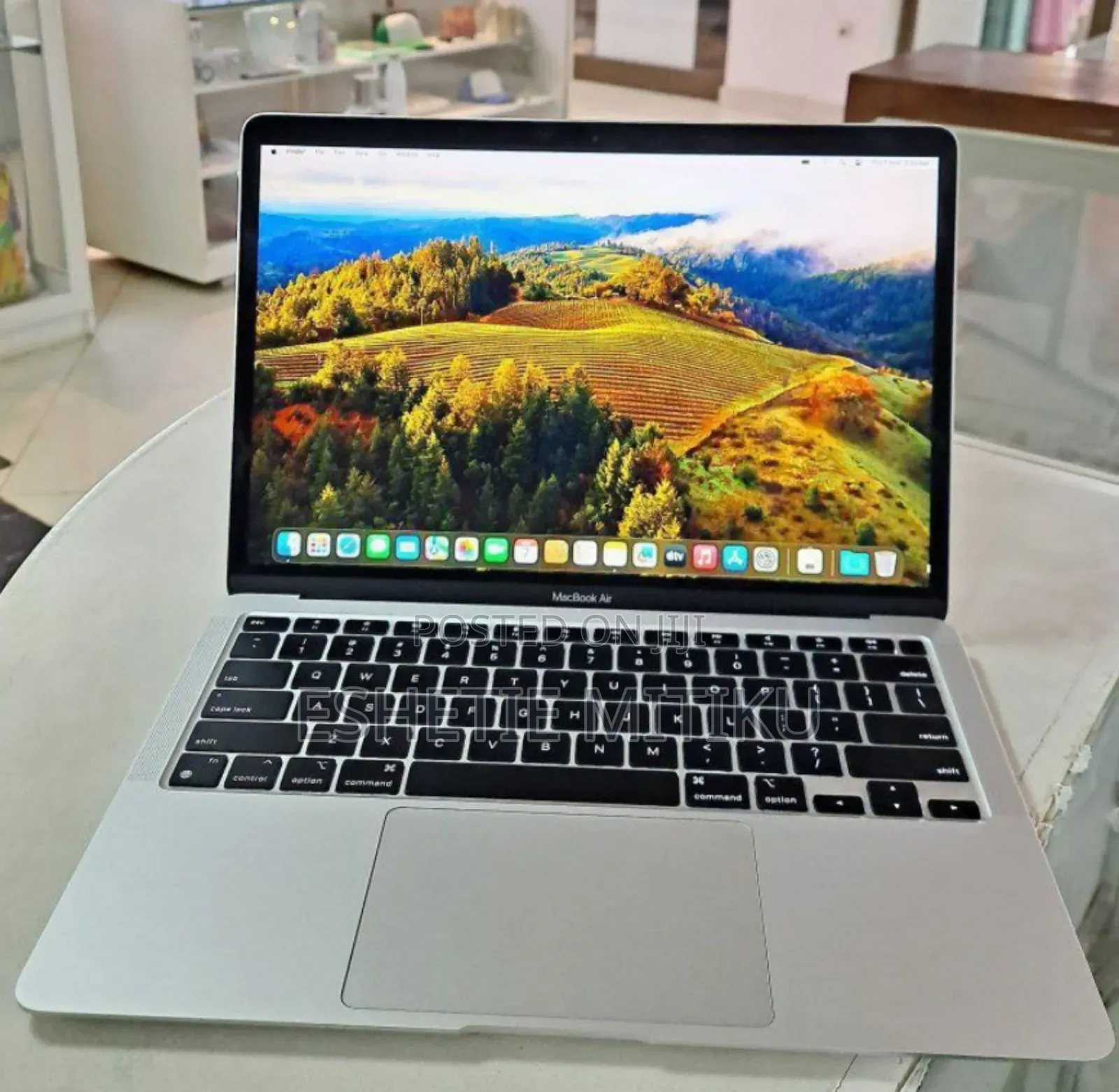 New Laptop Apple MacBook Air 8GB SSD 256GB