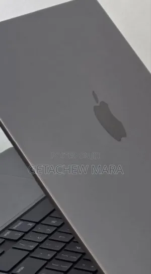 New Laptop Apple MacBook Pro M1 8GB Intel Core I5 SSD 512GB