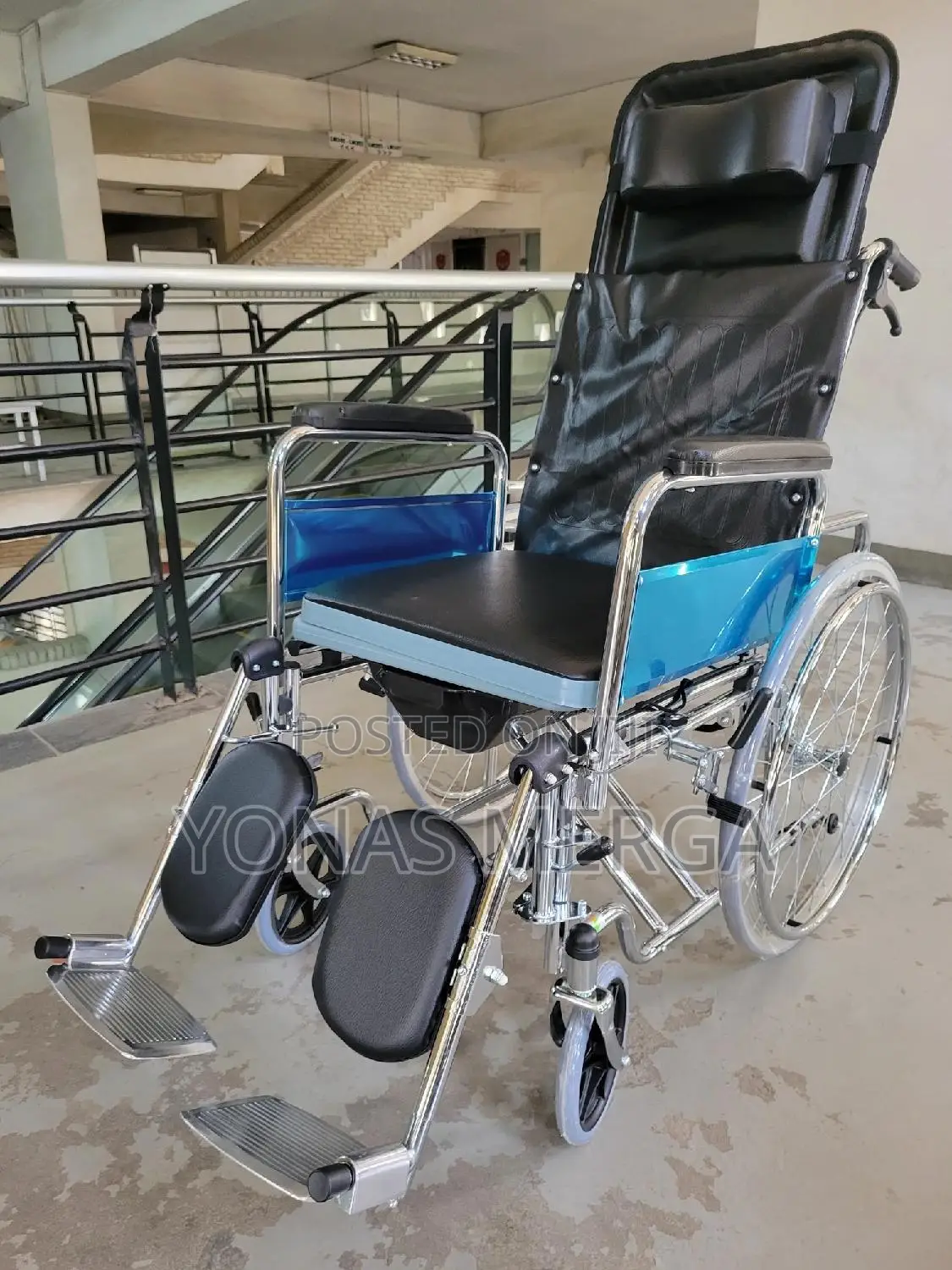 Commode/Shower嚼嚼wheelchairةةwheelchair١١١ for Quality Care