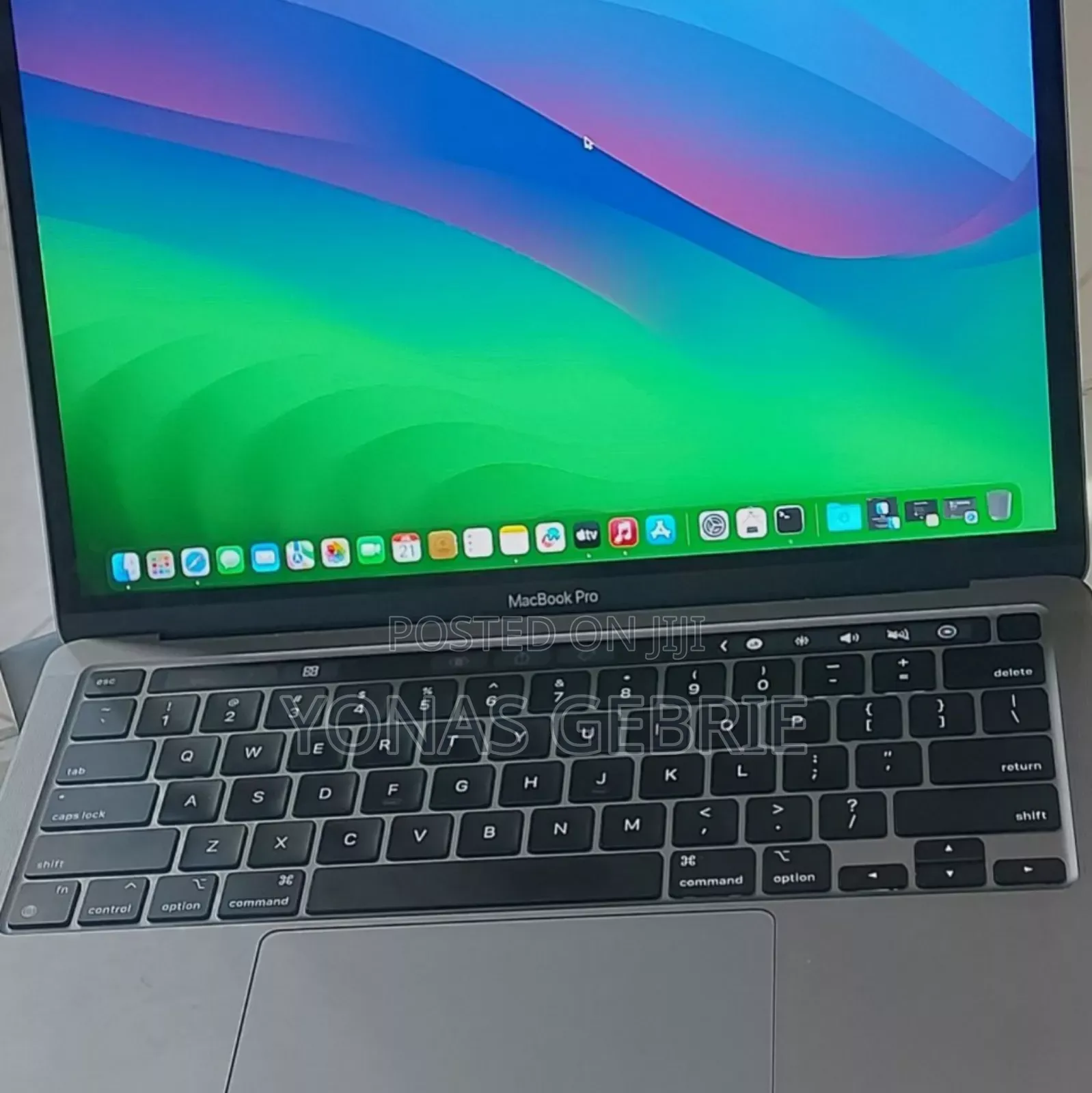 New Laptop Apple MacBook Pro 2022 M2 8GB Apple M2 SSD 256GB