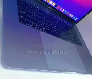 New Laptop Apple MacBook Pro 2017 16GB Intel Core I7 SSD 512GB