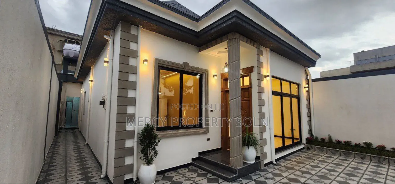 6bdrm House in Bole for sale