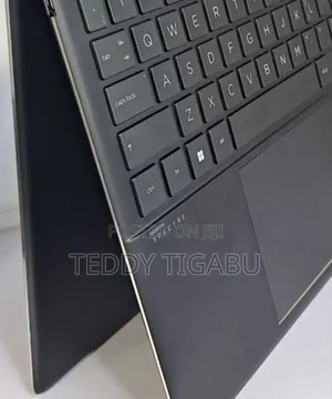 New Laptop HP Spectre 16GB Intel Core I7 SSD 1T
